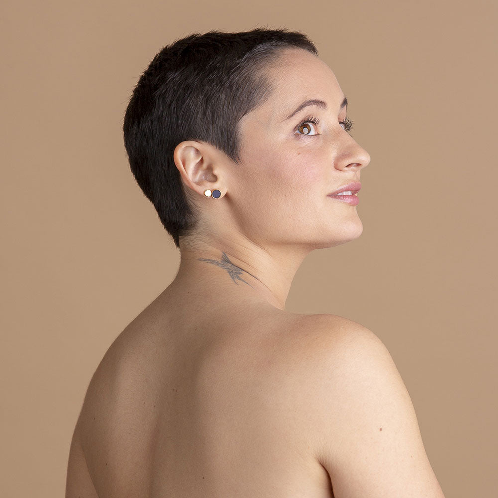 Foto von Small stud earrings with circular elements Foto von Small stud earrings with circular elements