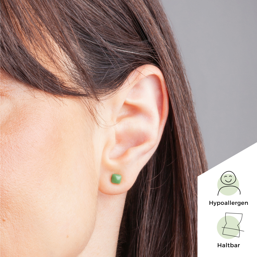 Foto von Small geometric earrings • 4mm Foto von Small geometric earrings • 4mm