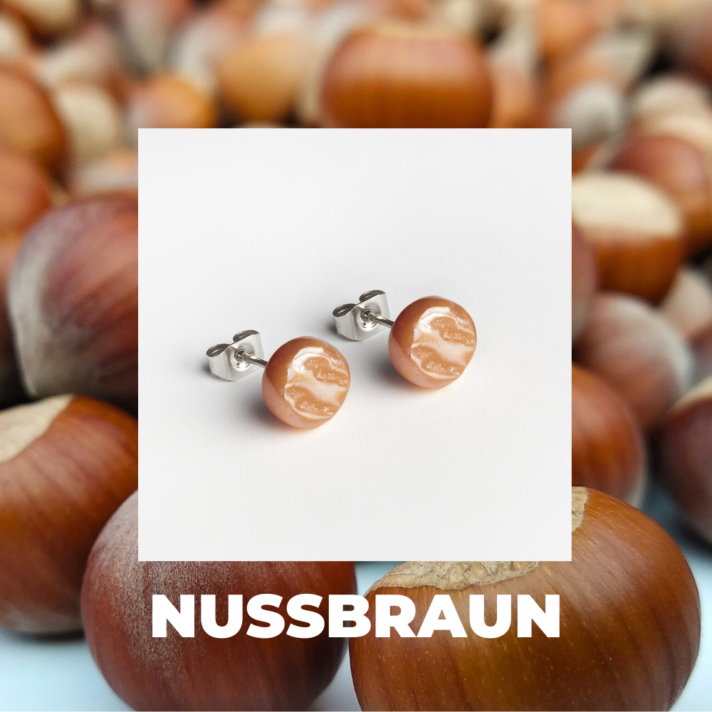 Foto von Glass stud earrings with a pearlescent finish • 8mm Foto von Glass stud earrings with a pearlescent finish • 8mm