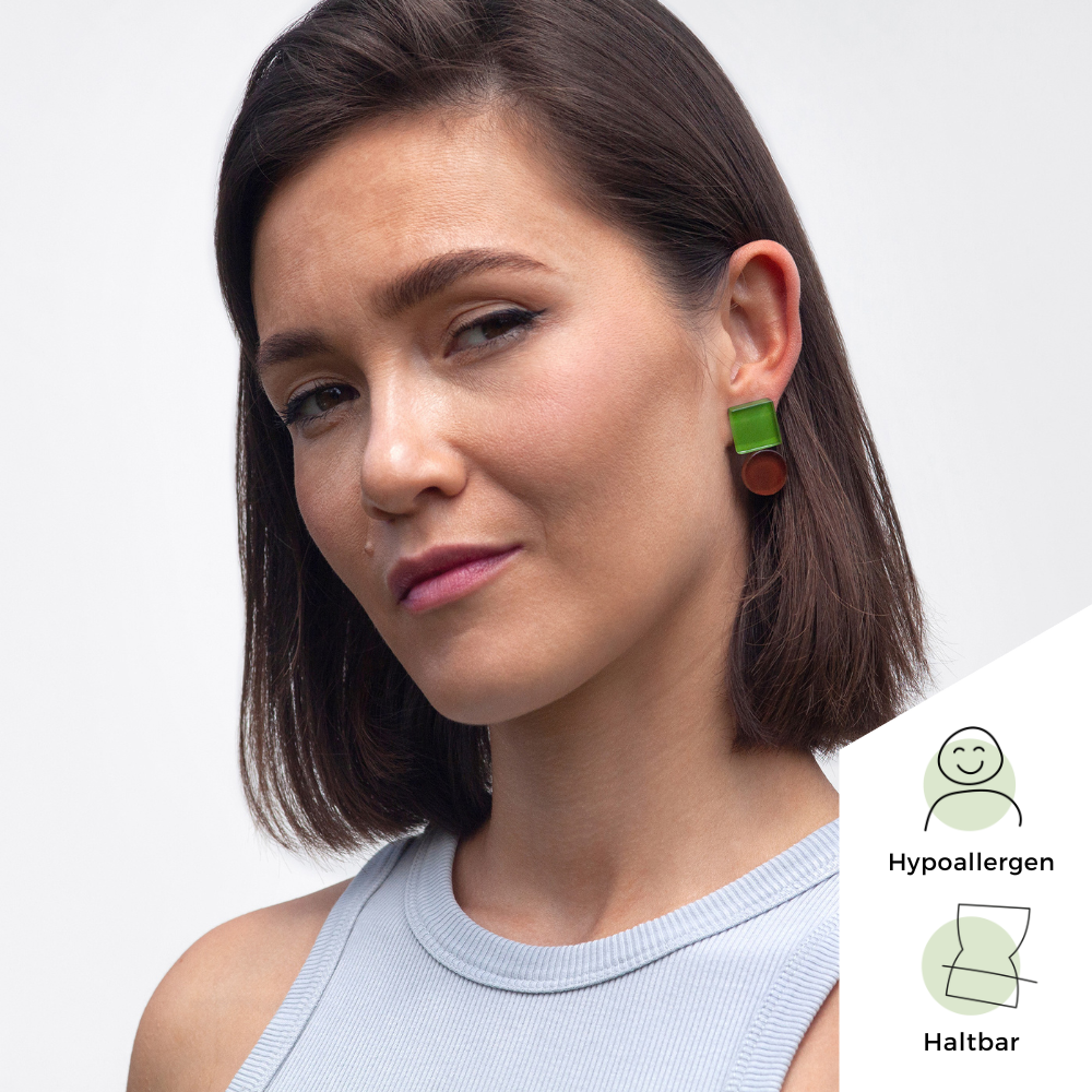 Foto von Geometric statement earrings Foto von Geometric statement earrings