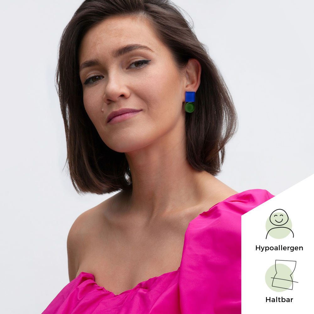 Foto von Geometric statement earrings Foto von Geometric statement earrings