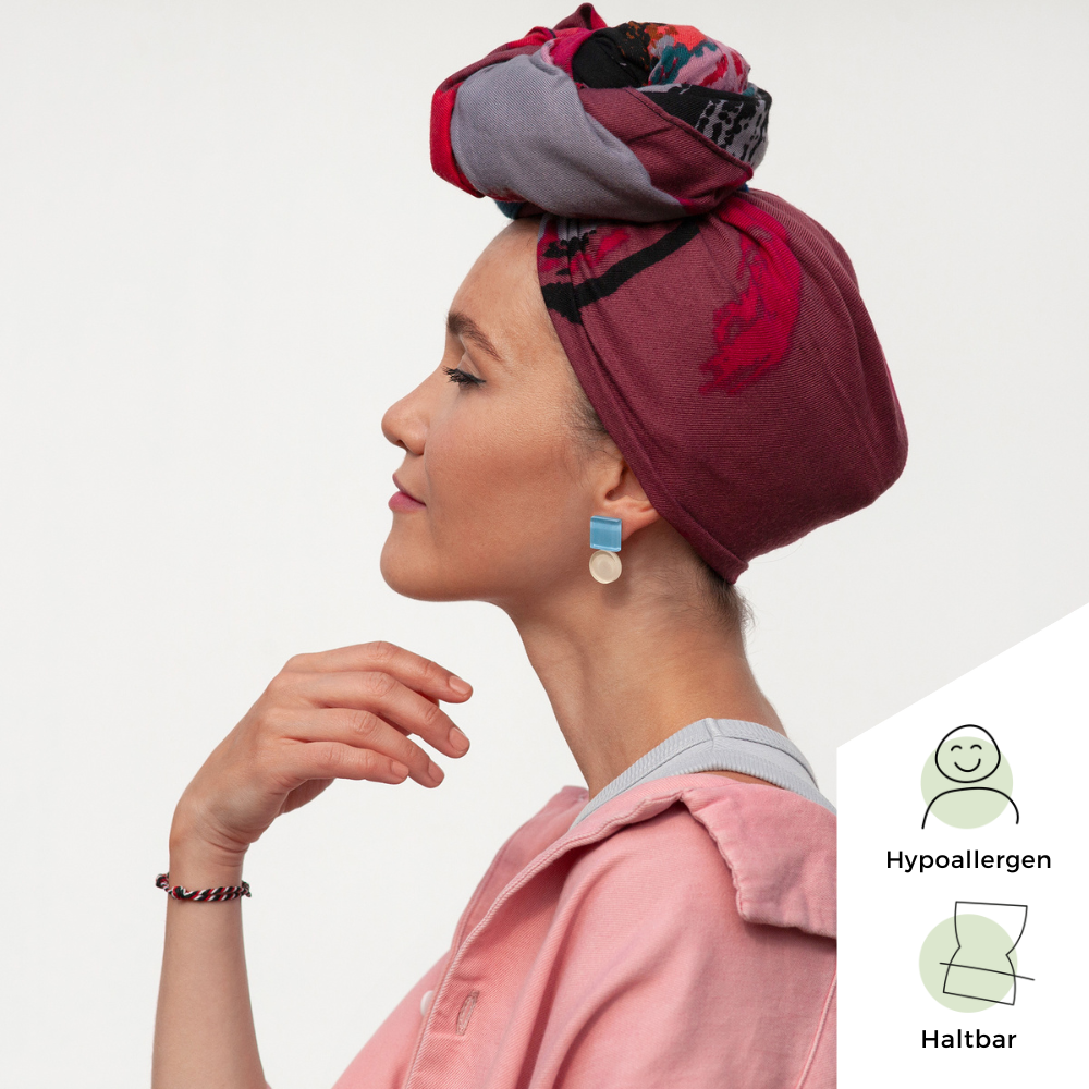 Foto von Geometric statement earrings Foto von Geometric statement earrings