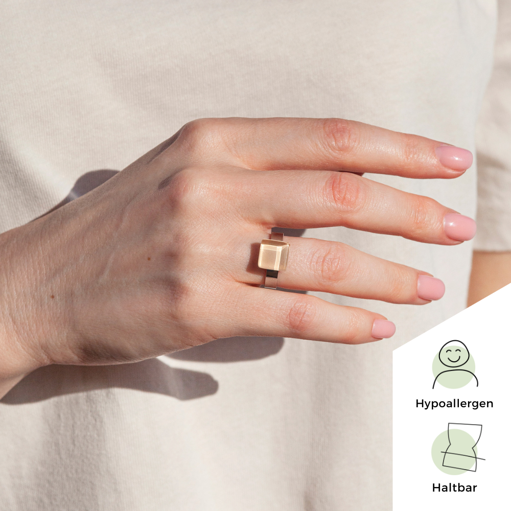 Foto von Small ring with 10mm stone • adjustable size Foto von Small ring with 10mm stone • adjustable size