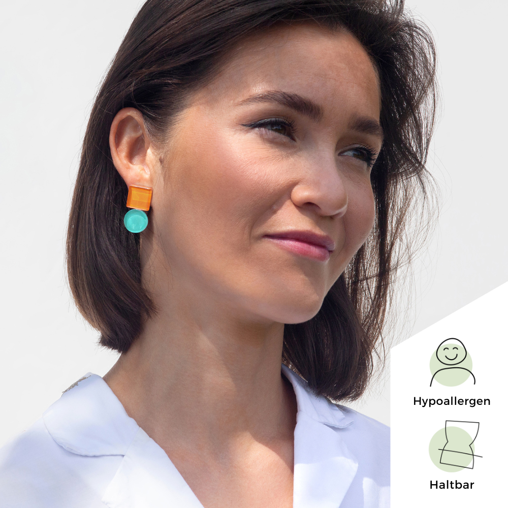 Foto von Geometric statement earrings Foto von Geometric statement earrings