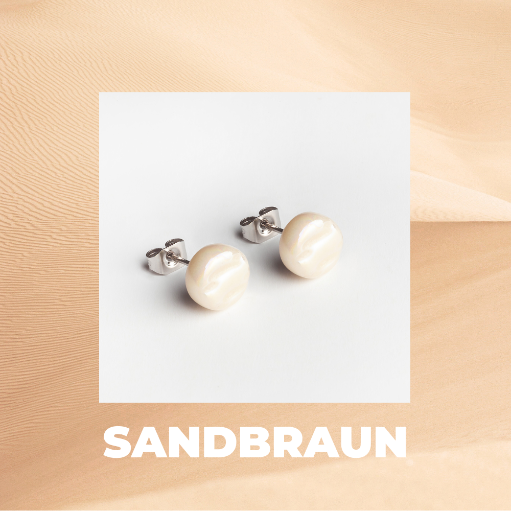 Foto von Glass stud earrings with a pearlescent finish • 8mm Foto von Glass stud earrings with a pearlescent finish • 8mm