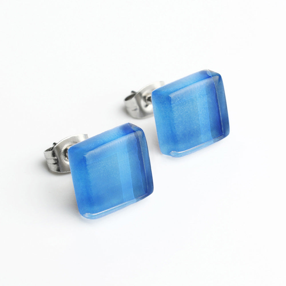 Foto von Small glass stud earrings • 10mm Foto von Small glass stud earrings • 10mm