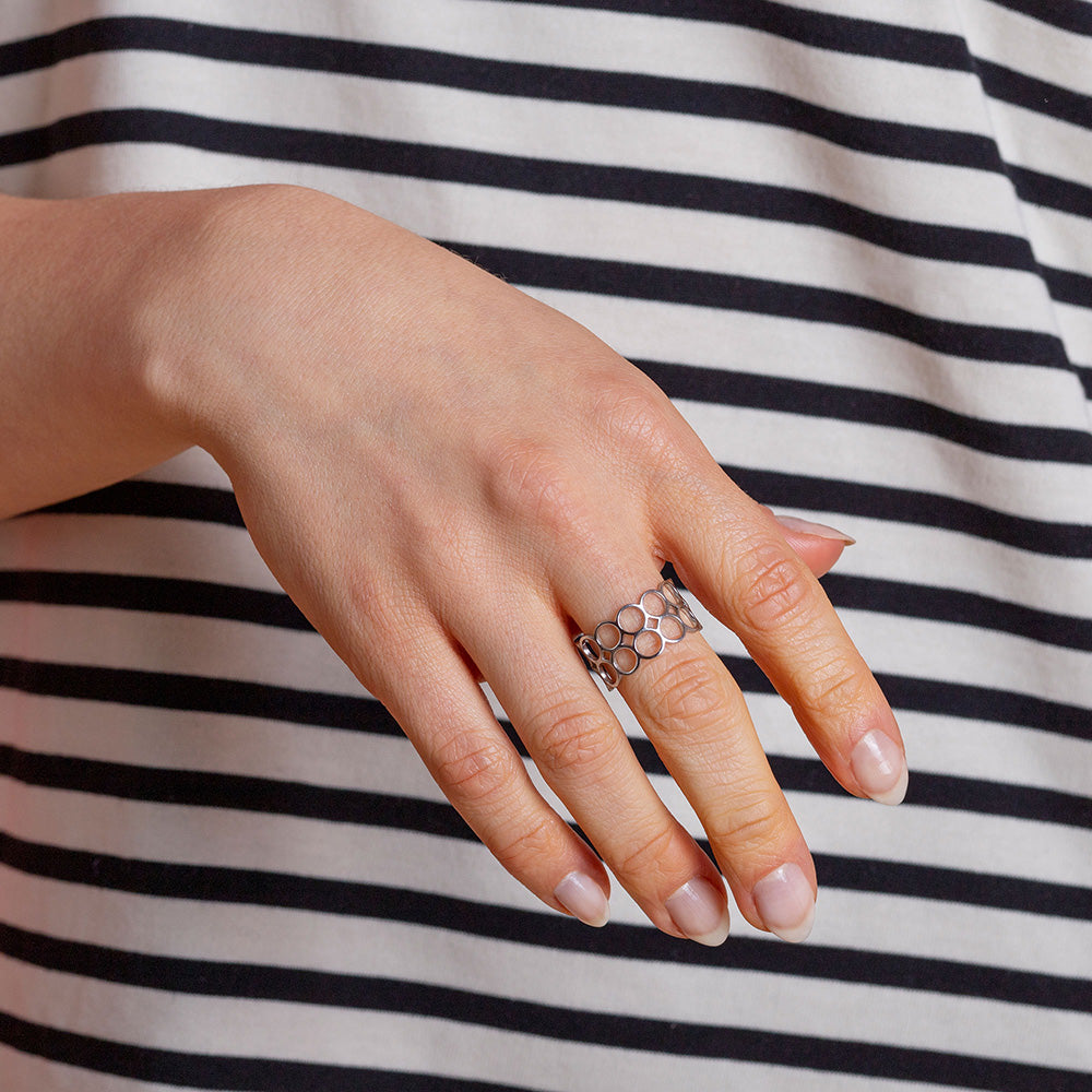 Foto von Verstellbarer Edelstahlring mit Kreiselementen Foto von Verstellbarer Edelstahlring mit Kreiselementen