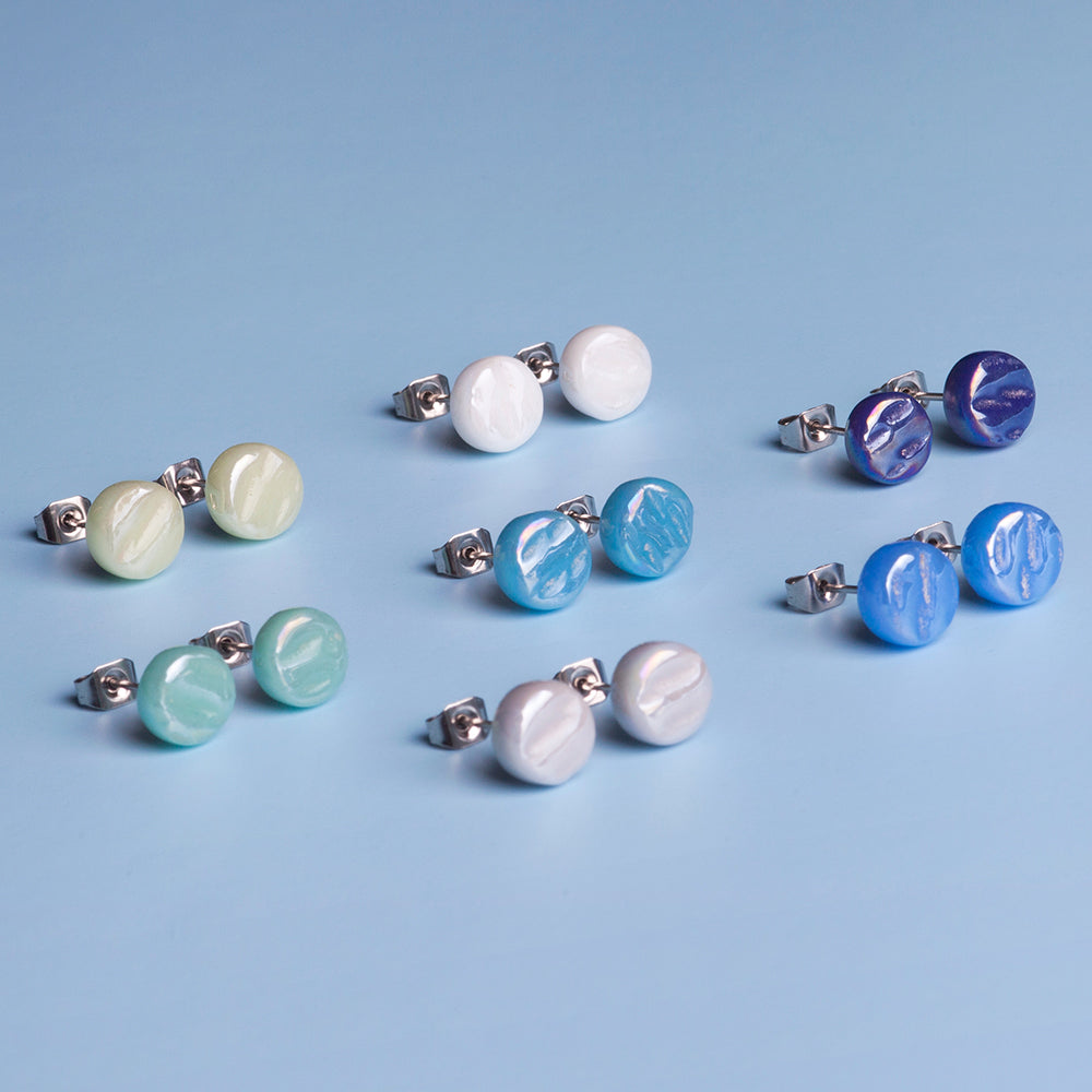 Foto von Set of 3 glass stud earrings • 8mm Foto von Set of 3 glass stud earrings • 8mm