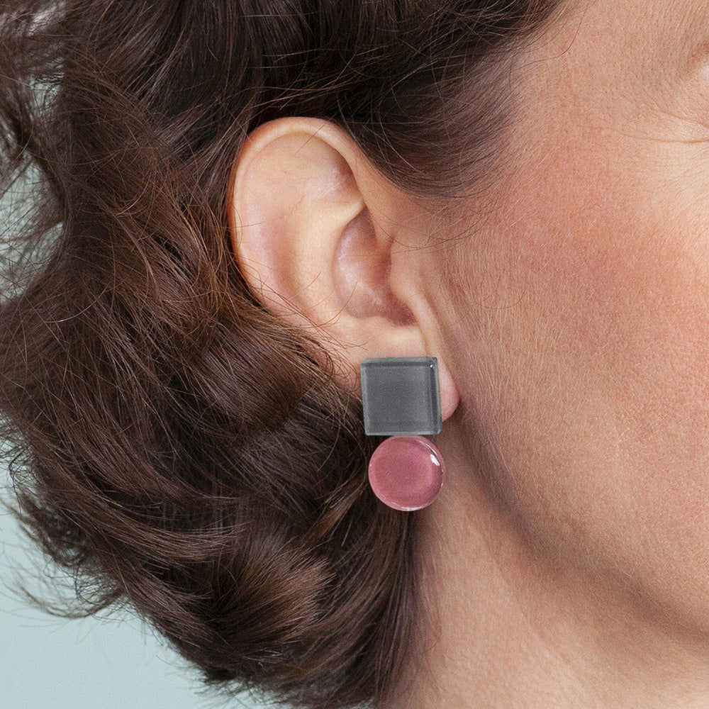 Foto von Geometric statement earrings Foto von Geometric statement earrings