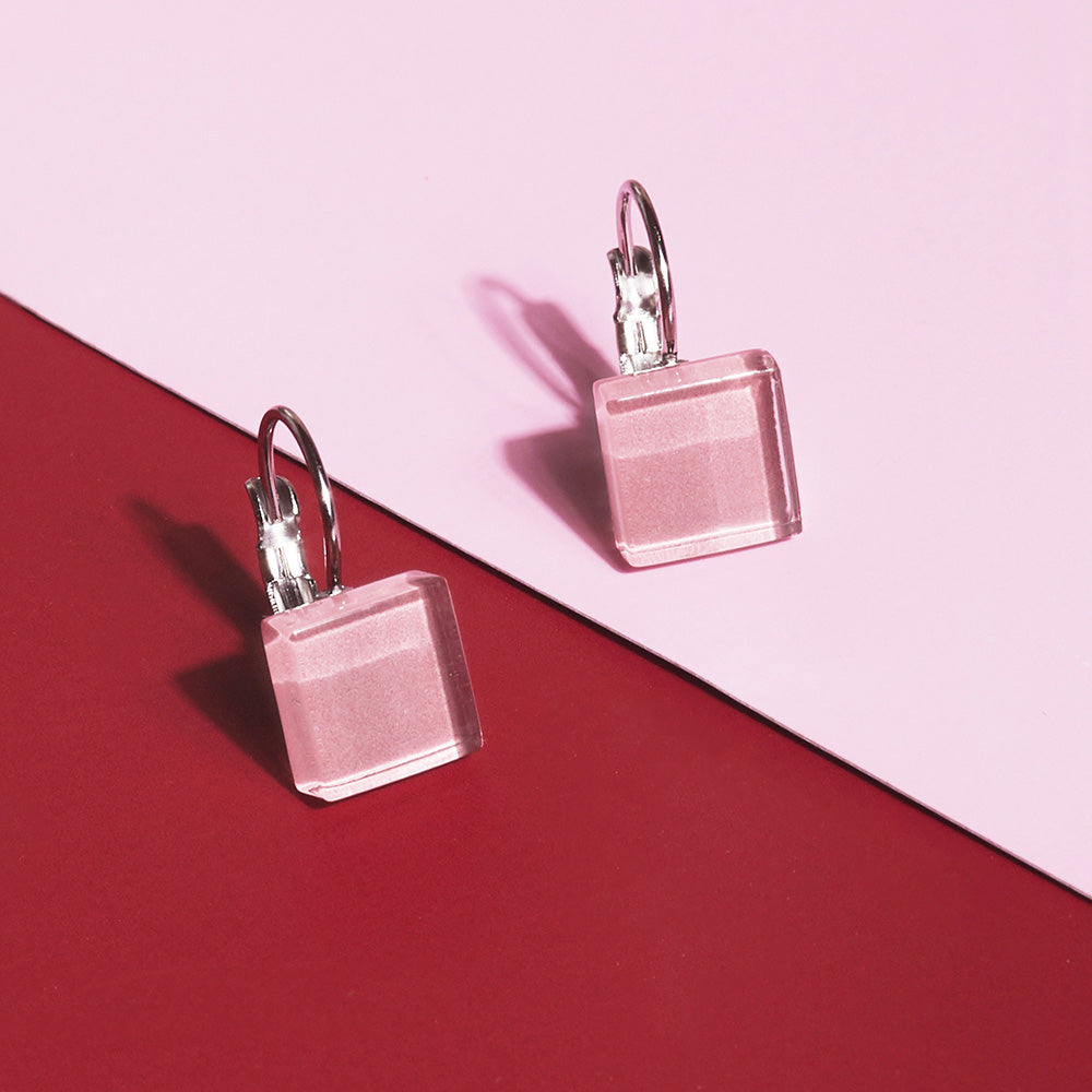 Foto von Geometric glass earrings • 10mm Foto von Geometric glass earrings • 10mm