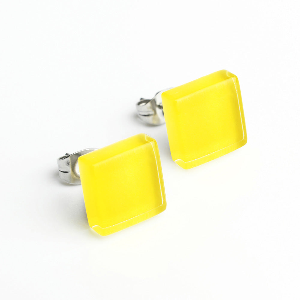 Foto von Small glass stud earrings • 10mm Foto von Small glass stud earrings • 10mm