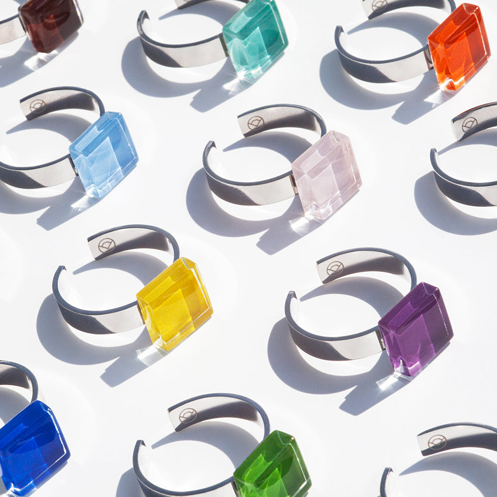 Foto von Kleiner Ring mit Stein 10mm • größenverstellbar
