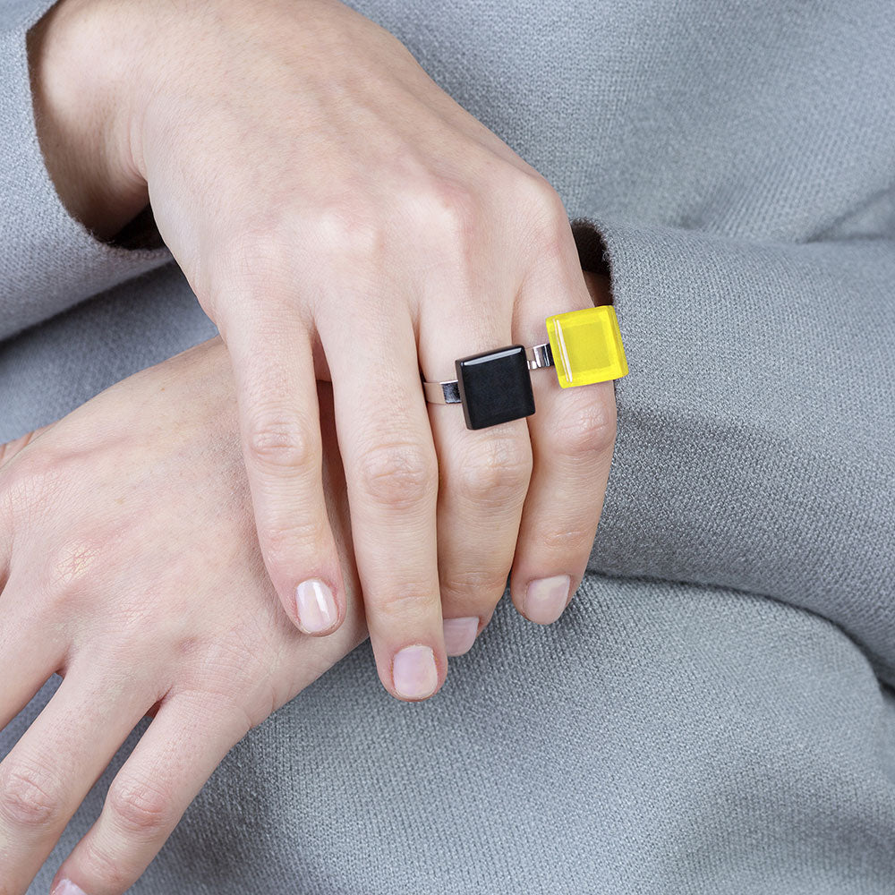 Foto von Square ring with 15mm stone • adjustable size Foto von Square ring with 15mm stone • adjustable size