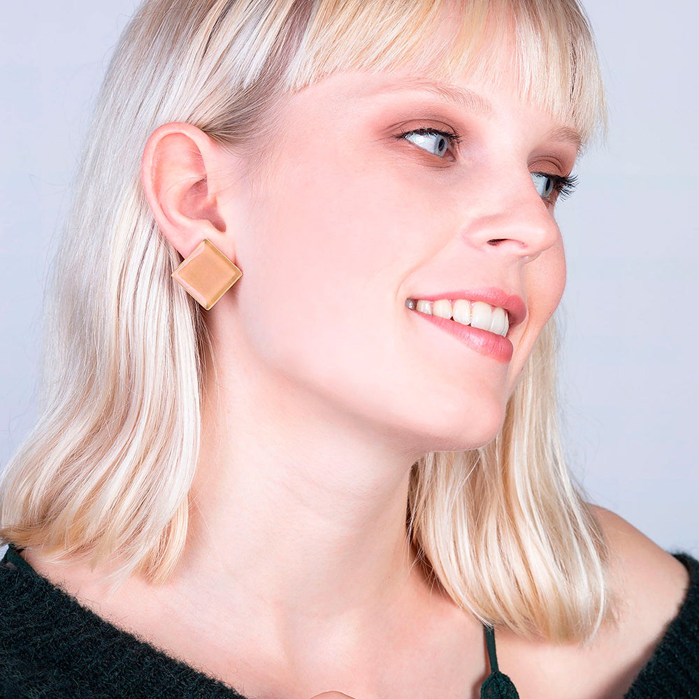 Foto von Statement Clip Ohrringe aus Glas • 20mm