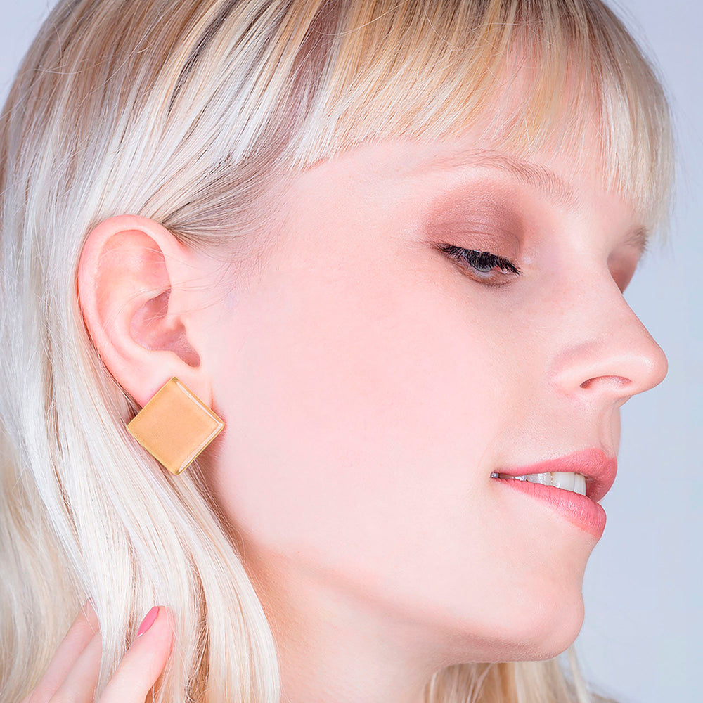 Foto von Statement Clip Ohrringe aus Glas • 20mm