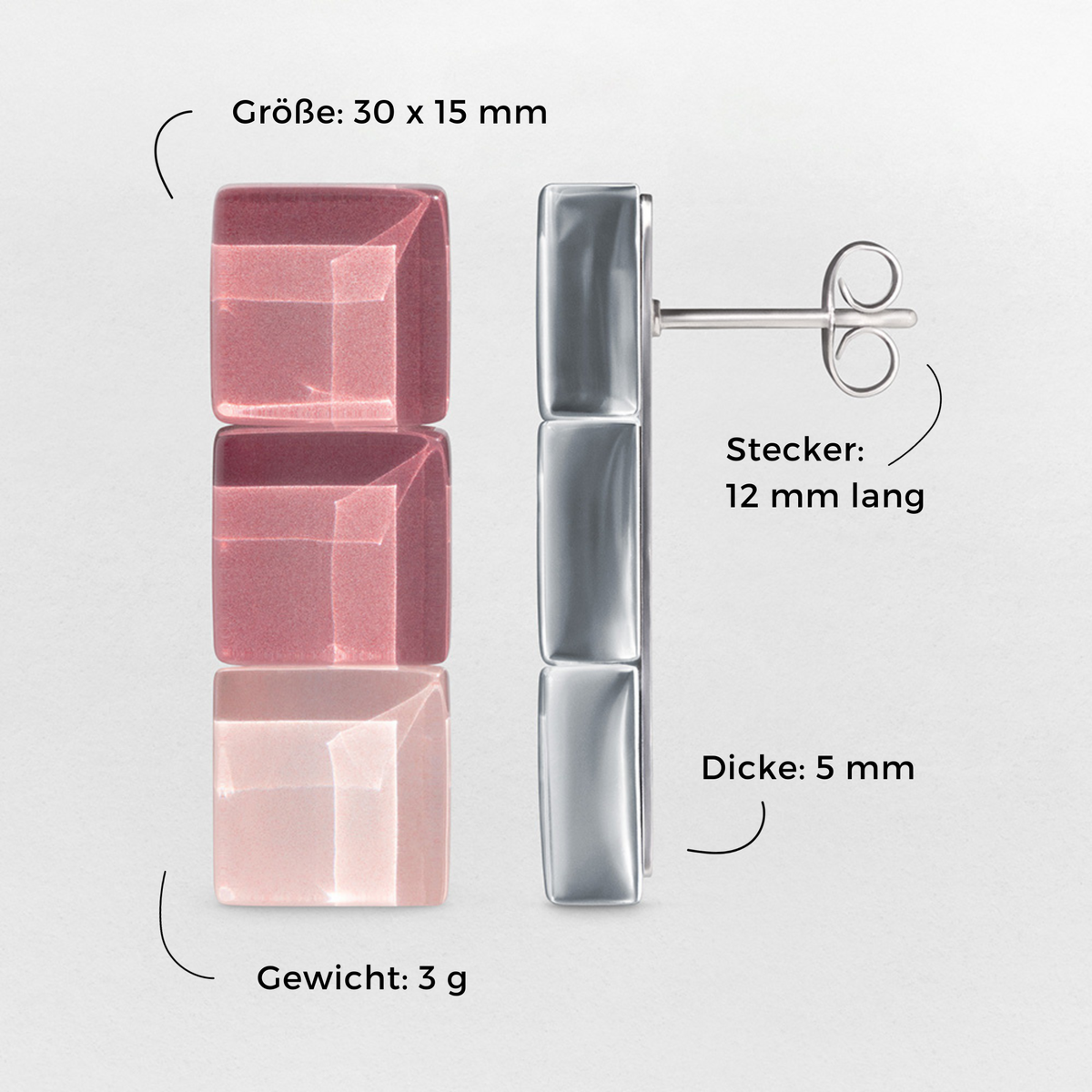 Foto von Geometrische Ohrringe hängend Foto von Geometrische Ohrringe hängend