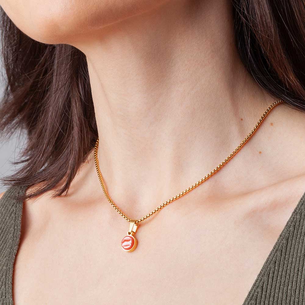 Foto von Short necklace with pendant • Mix & Match necklace Foto von Short necklace with pendant • Mix & Match necklace