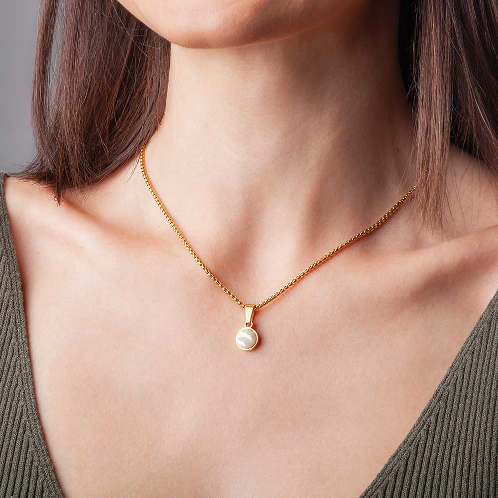 Foto von Short necklace with pendant • Mix & Match necklace Foto von Short necklace with pendant • Mix & Match necklace