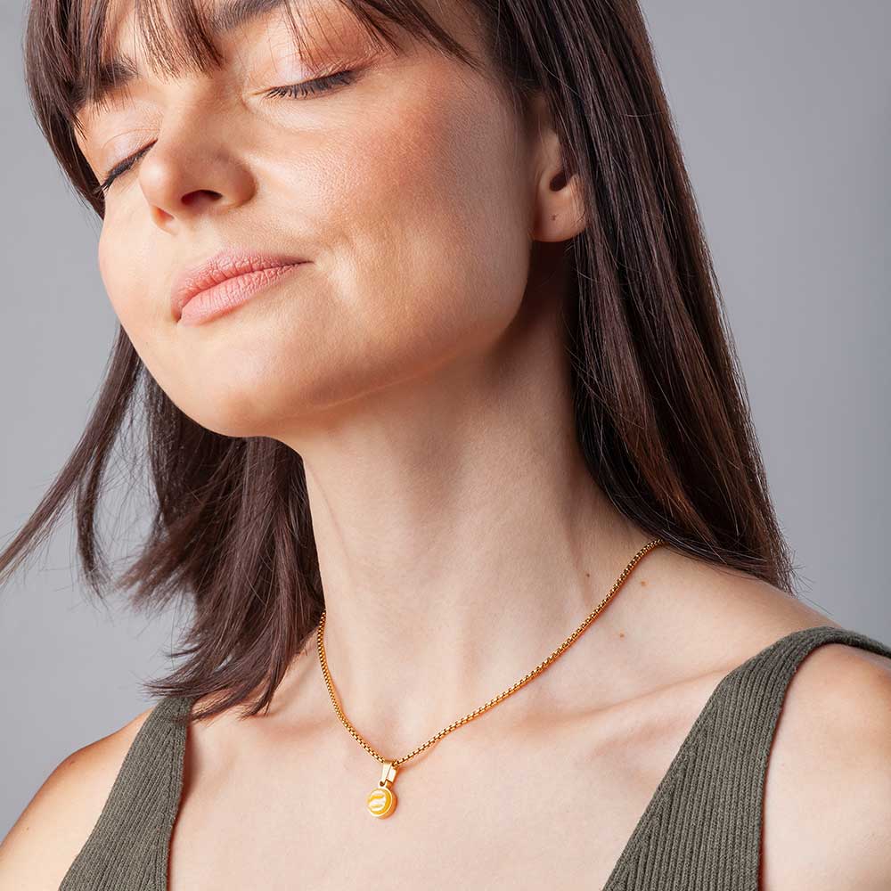 Foto von Kurze Kette mit Anhänger • Mix & Match Halskette Foto von Kurze Kette mit Anhänger • Mix & Match Halskette