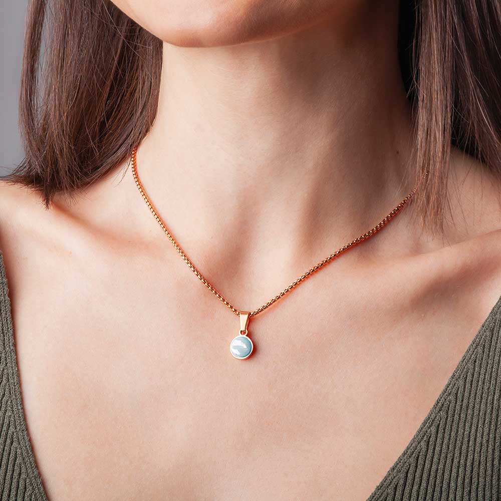 Foto von Short necklace with pendant • Mix & Match necklace Foto von Short necklace with pendant • Mix & Match necklace