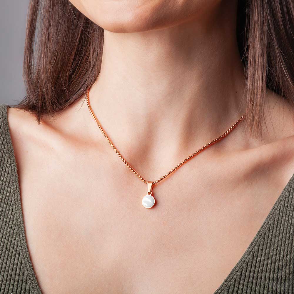 Foto von Short necklace with pendant • Mix & Match necklace Foto von Short necklace with pendant • Mix & Match necklace