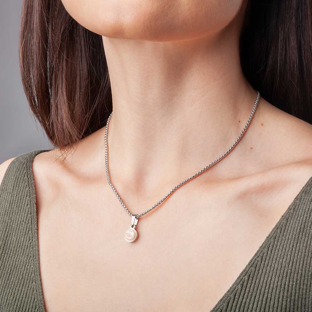 Foto von Short necklace with pendant • Mix & Match necklace Foto von Short necklace with pendant • Mix & Match necklace