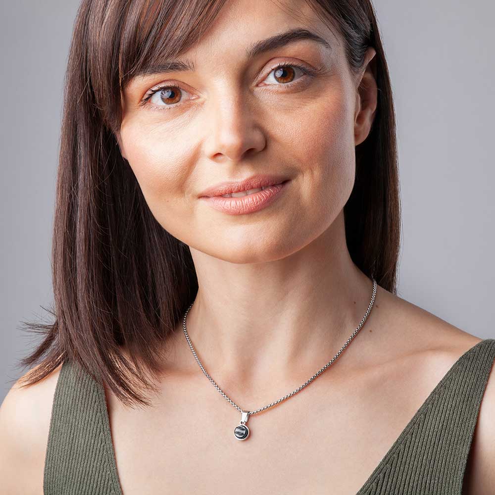 Foto von Short necklace with pendant • Mix & Match necklace Foto von Short necklace with pendant • Mix & Match necklace