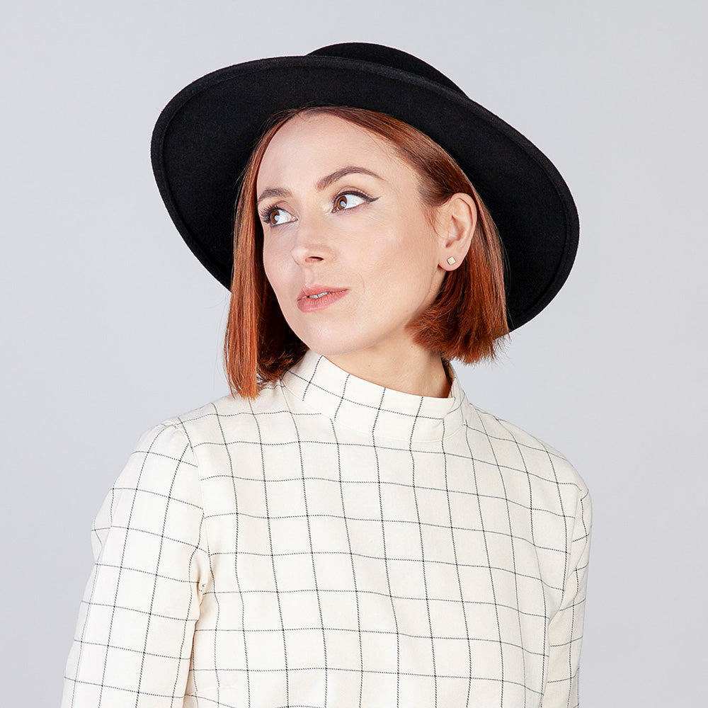 Foto von Geometric Earrings 3-Piece Set • 4mm Foto von Geometric Earrings 3-Piece Set • 4mm