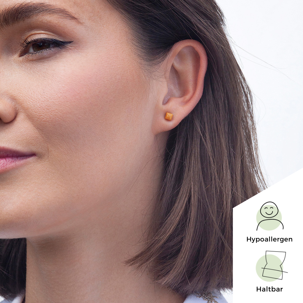 Foto von Small geometric earrings • 4mm Foto von Small geometric earrings • 4mm