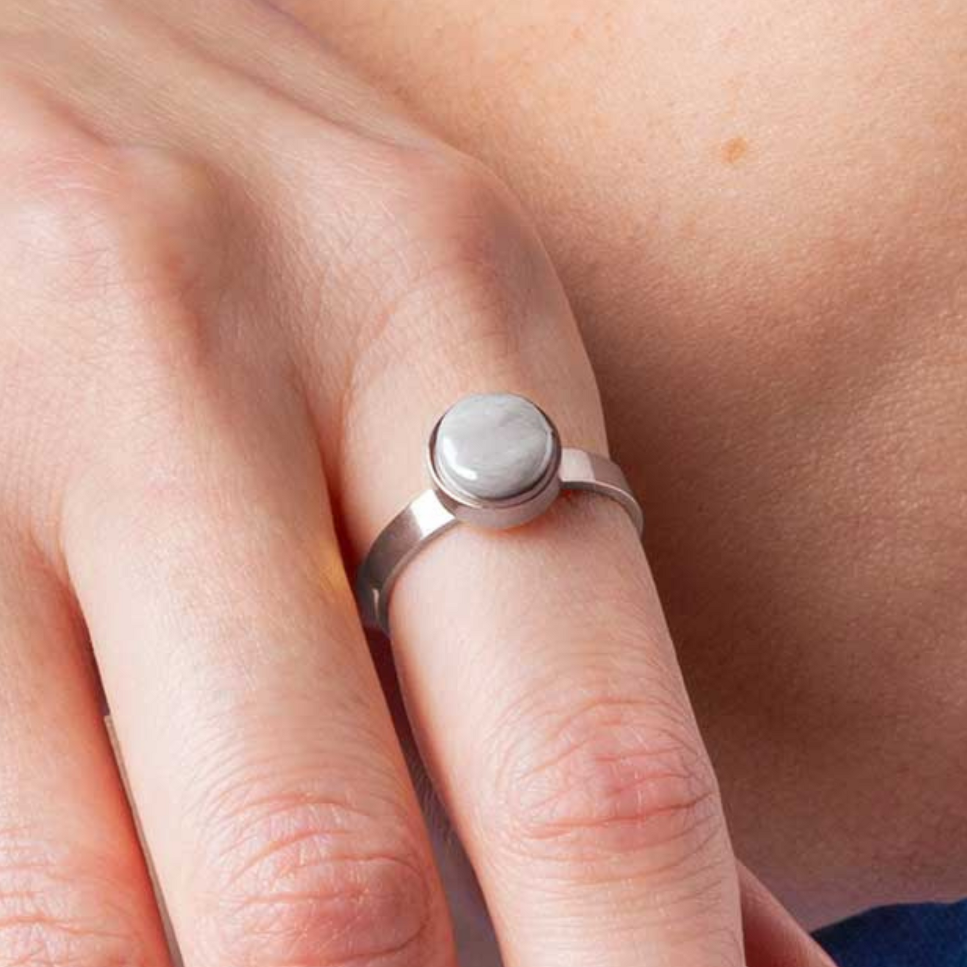 Foto von Adjustable ring with stone • 8mm Foto von Adjustable ring with stone • 8mm