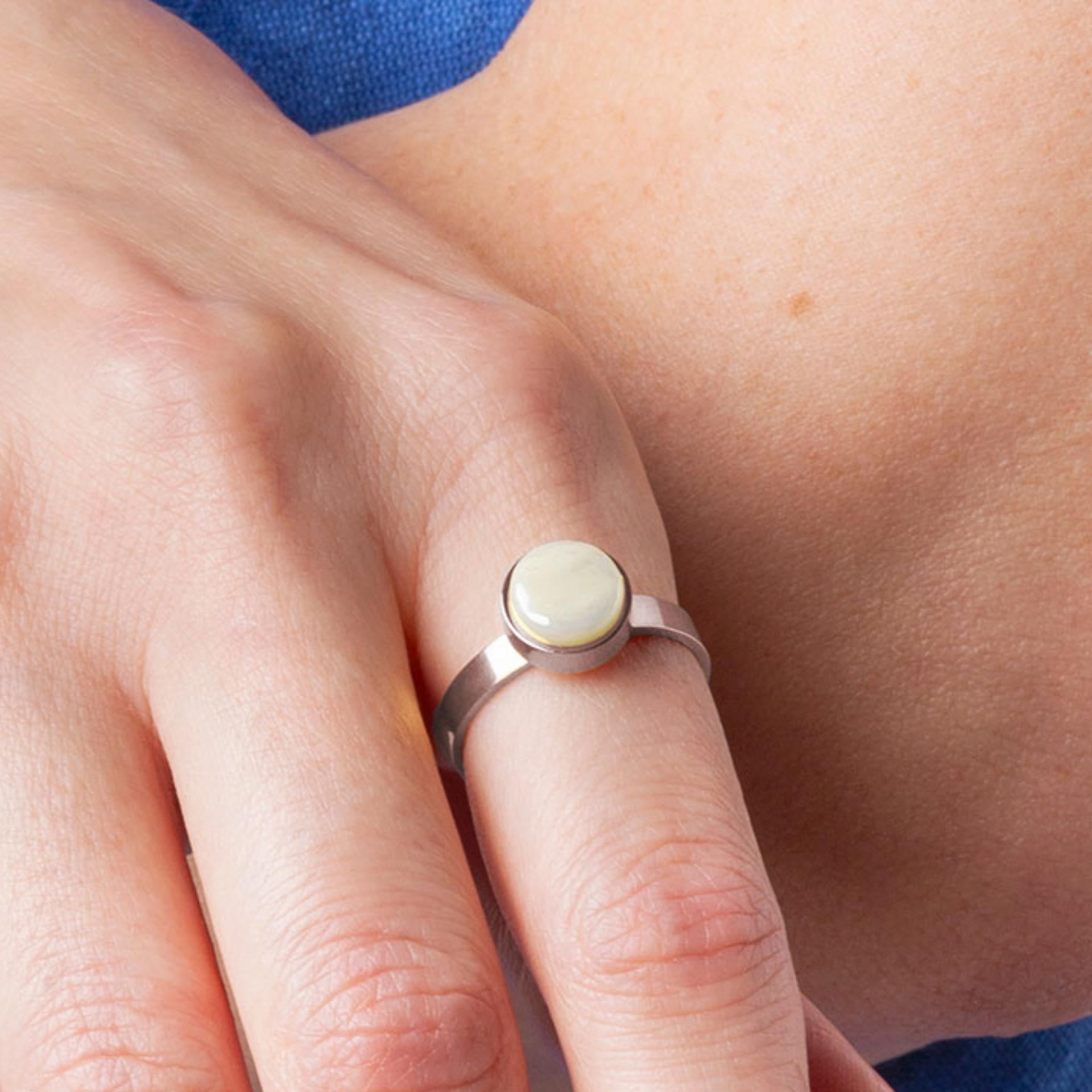 Foto von Adjustable ring with stone • 8mm Foto von Adjustable ring with stone • 8mm