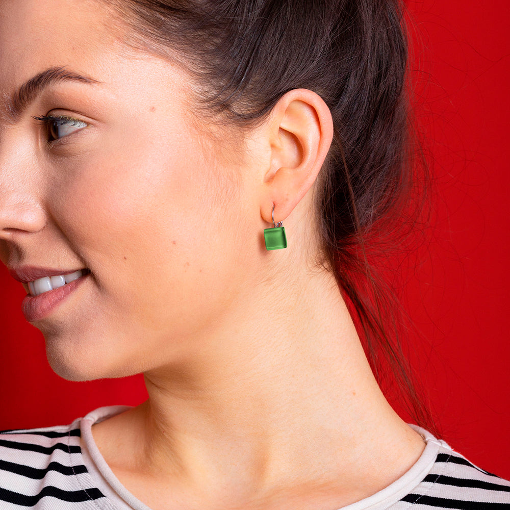 Foto von Geometric glass earrings • 10mm Foto von Geometric glass earrings • 10mm