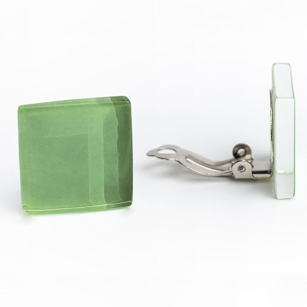 Foto von Statement Clip Ohrringe aus Glas • 20mm