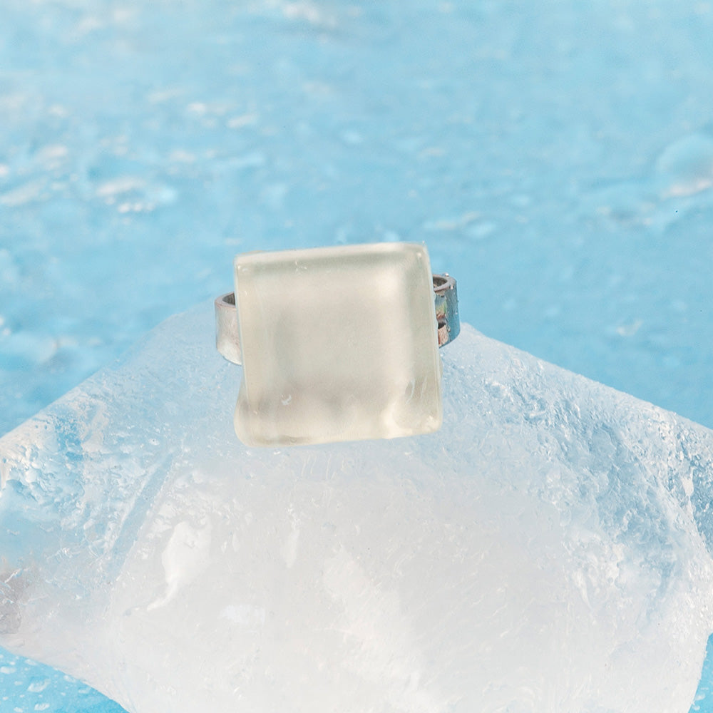 Foto von Square ring with 15mm stone • adjustable size Foto von Square ring with 15mm stone • adjustable size