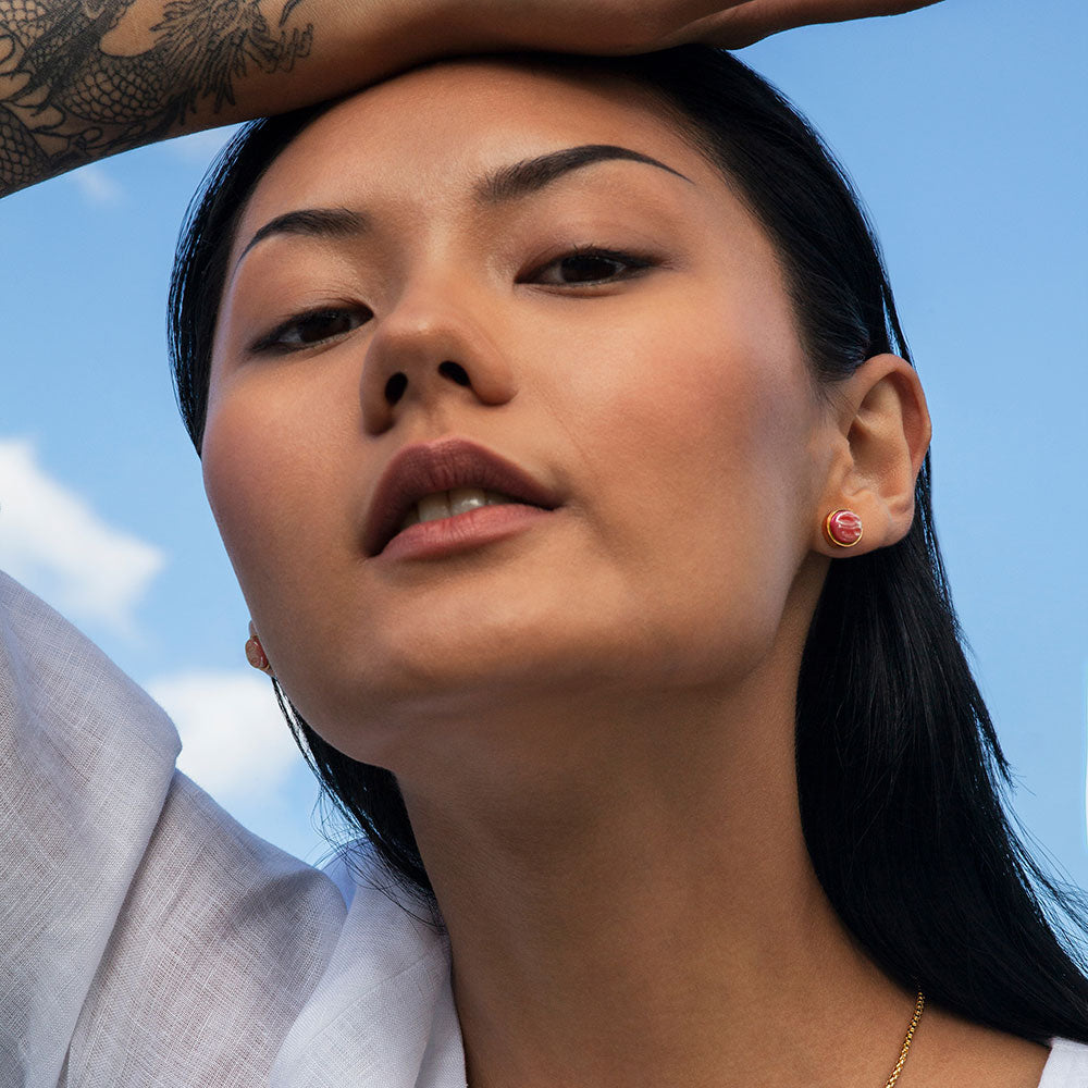 Foto von Stainless steel stud earrings with stone • Mother-of-pearl look • 8mm Foto von Stainless steel stud earrings with stone • Mother-of-pearl look • 8mm