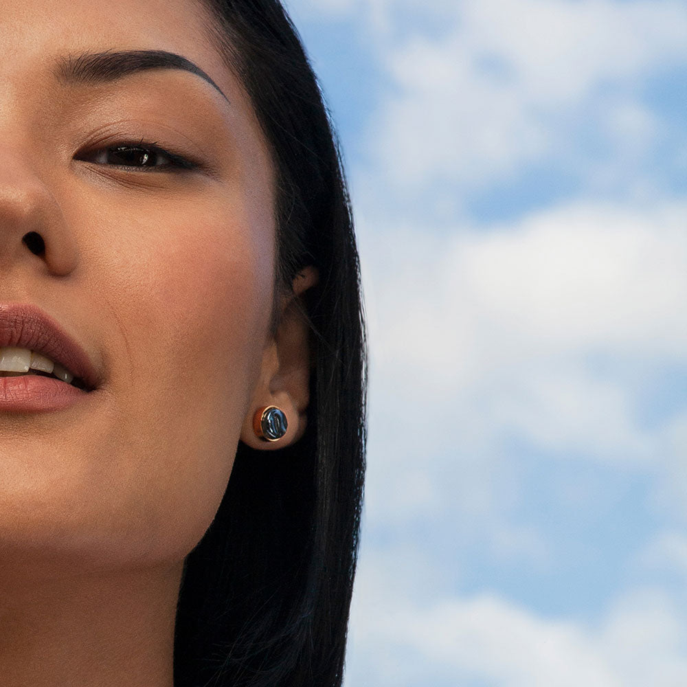 Foto von Stainless steel stud earrings with stone • Mother-of-pearl look • 8mm Foto von Stainless steel stud earrings with stone • Mother-of-pearl look • 8mm