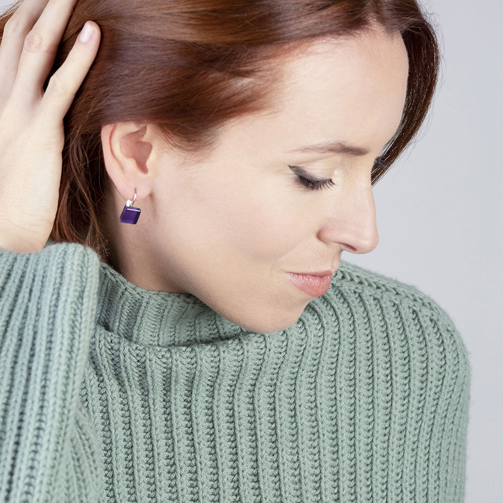 Foto von Geometric glass earrings • 10mm Foto von Geometric glass earrings • 10mm