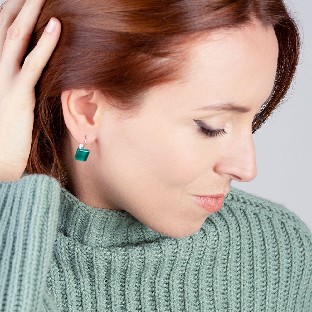 Foto von Geometric glass earrings • 10mm Foto von Geometric glass earrings • 10mm