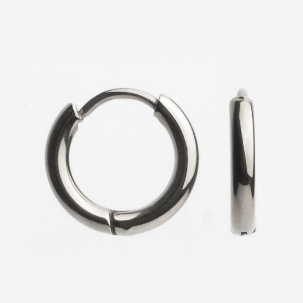 Foto von Edelstahl Creolen Basic • Wasserfeste Ohrringe