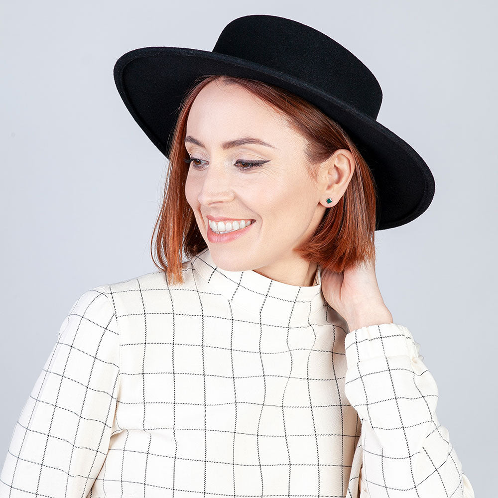 Foto von Minimalist ceramic earrings • 5mm Foto von Minimalist ceramic earrings • 5mm