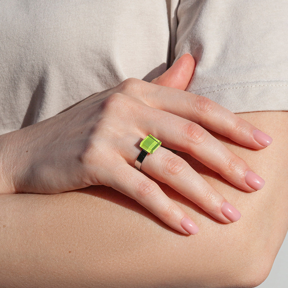 Foto von Small ring with 10mm stone • adjustable size Foto von Small ring with 10mm stone • adjustable size