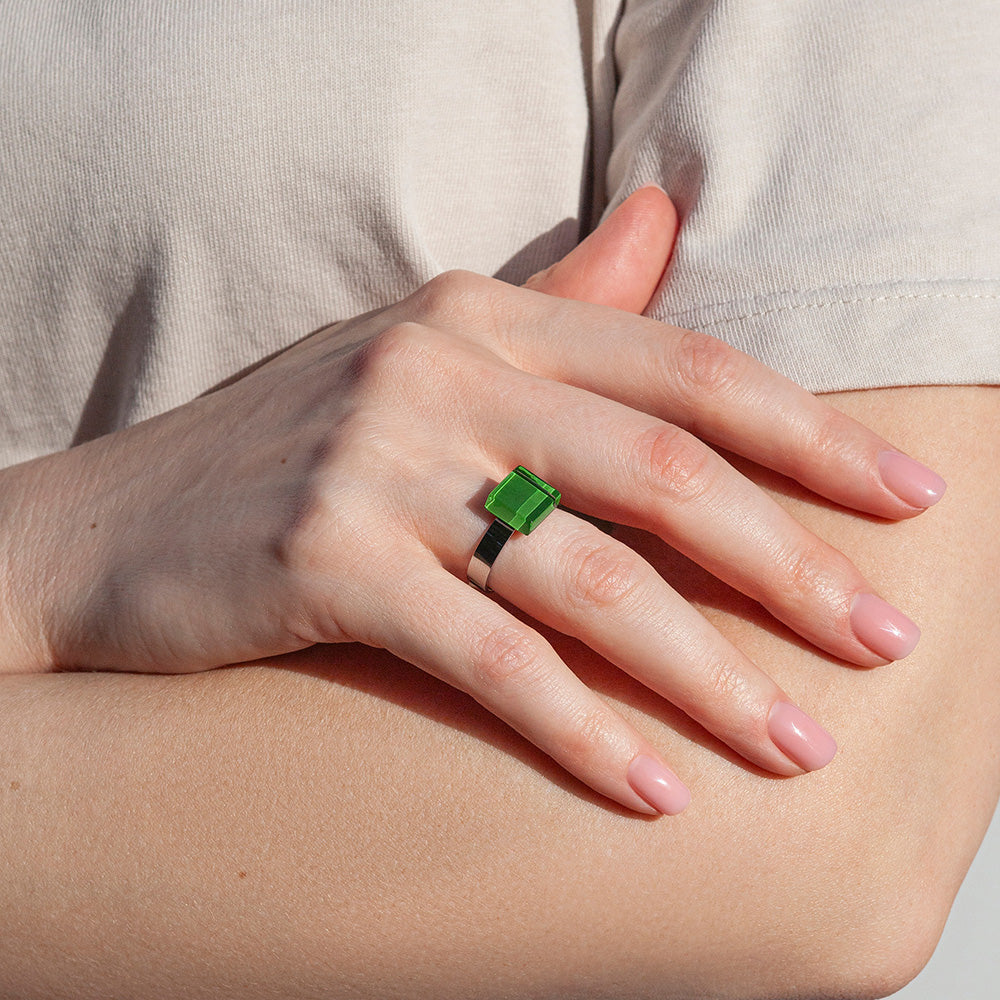 Foto von Small ring with 10mm stone • adjustable size Foto von Small ring with 10mm stone • adjustable size