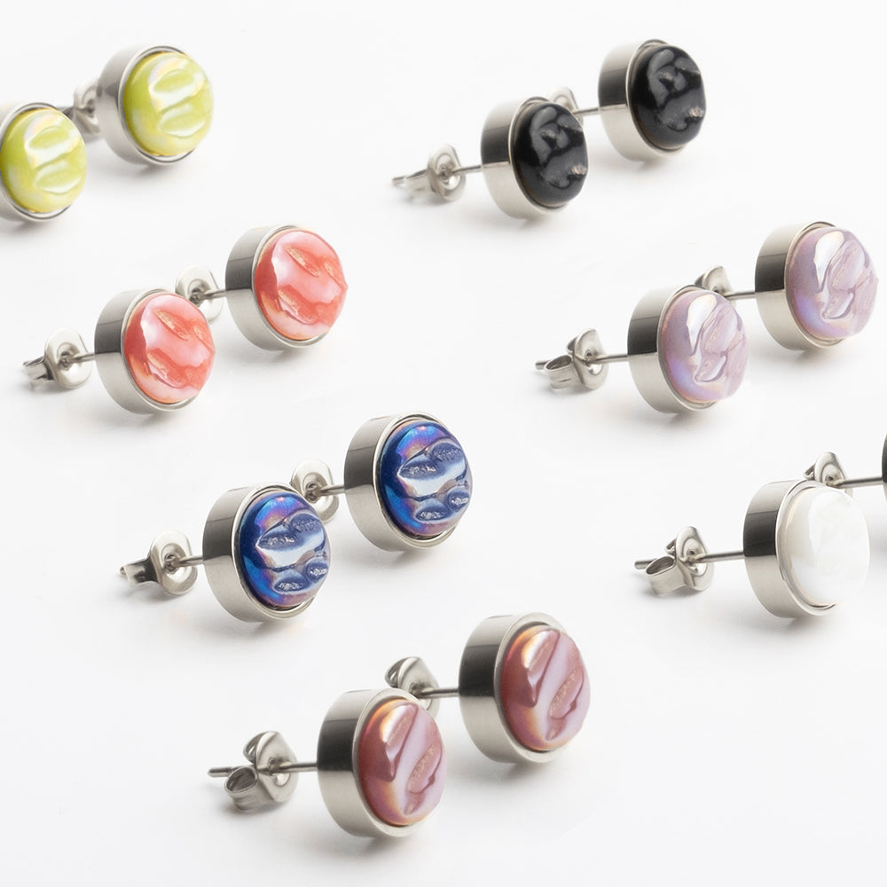 Foto von Edelstahl Ohrstecker mit Stein • Perlmuttoptik  • 8mm