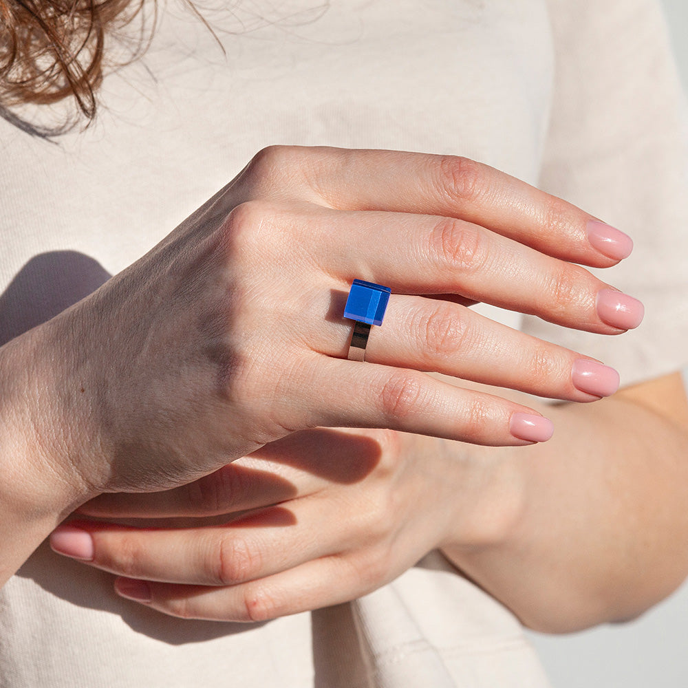 Foto von Kleiner Ring mit Stein 10mm • größenverstellbar