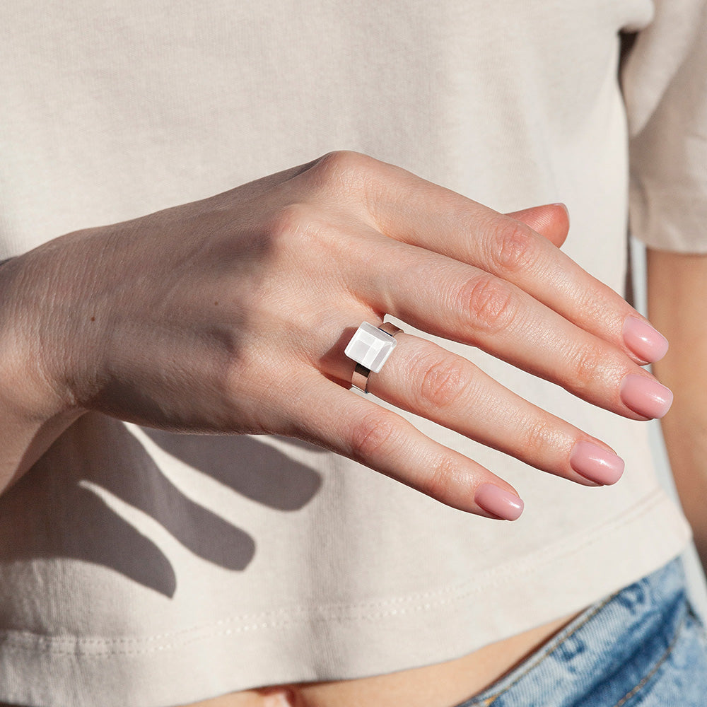 Foto von Small ring with 10mm stone • adjustable size Foto von Small ring with 10mm stone • adjustable size