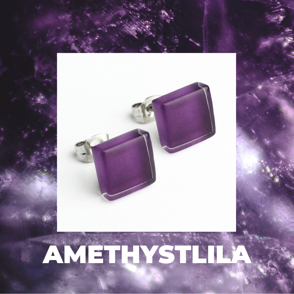 Foto von Small glass stud earrings • 10mm 