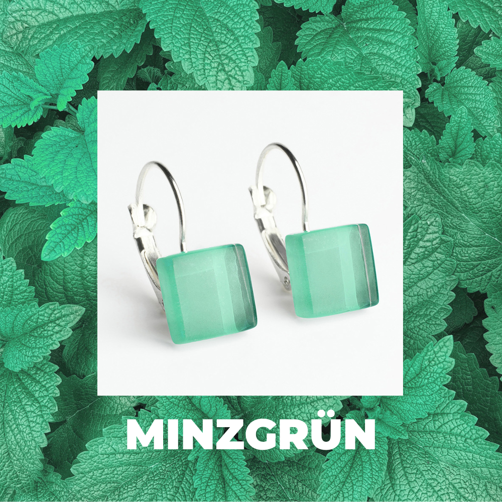 Foto von Geometrische Ohrringe aus Glas • 10mm