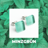 Foto von Small glass stud earrings • 10mm 