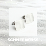 Foto von Small glass stud earrings • 10mm 