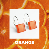 Foto von Geometrische Ohrringe aus Glas • 10mm